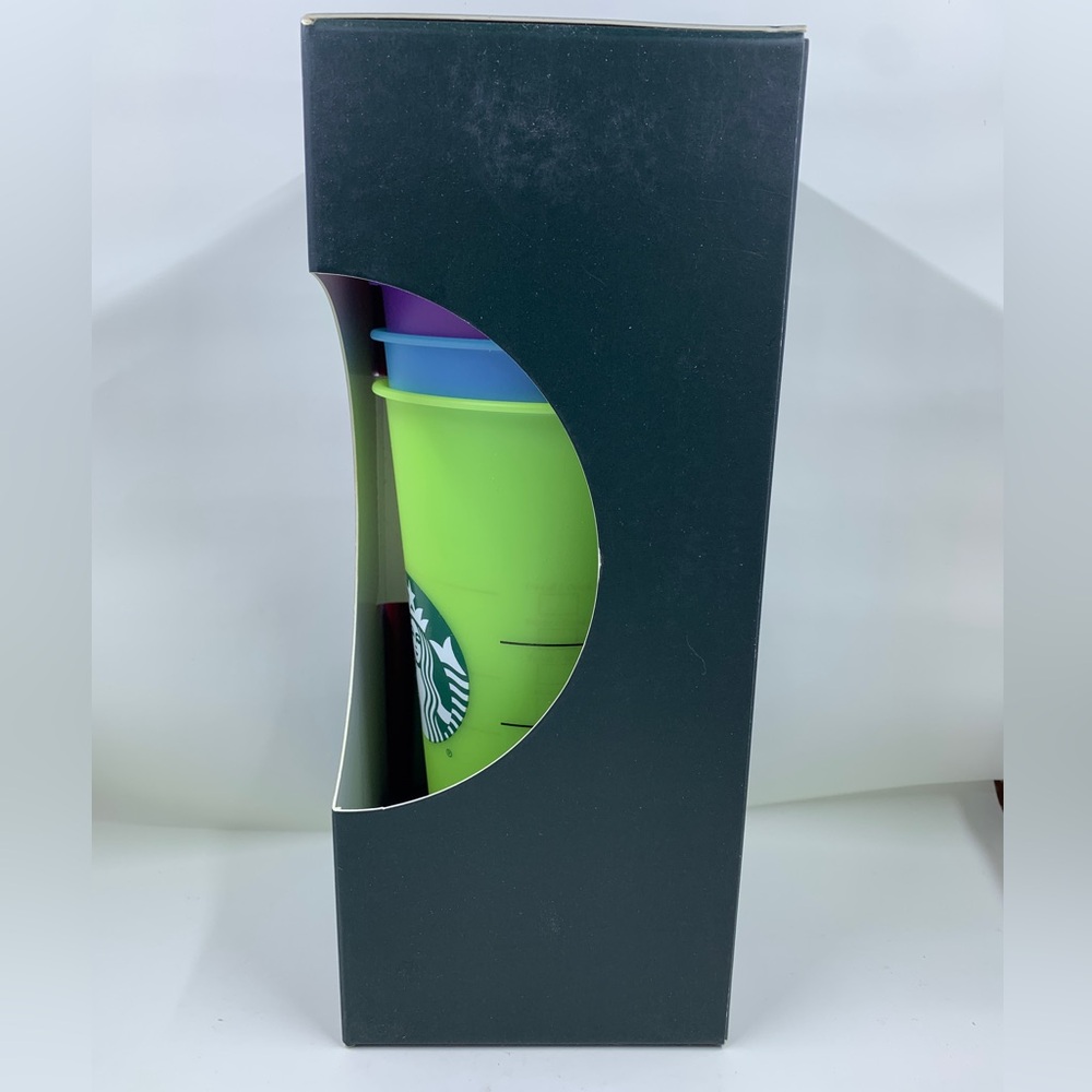 Starbucks disposable cups - Picture 4 of 6